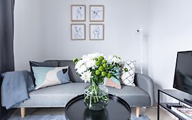 Arctic Blue City Suite